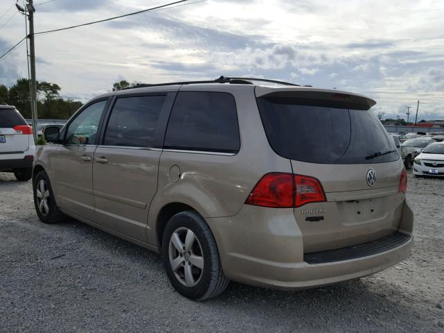 2V8HW34119R559408 - 2009 VOLKSWAGEN ROUTAN SE GOLD photo 3