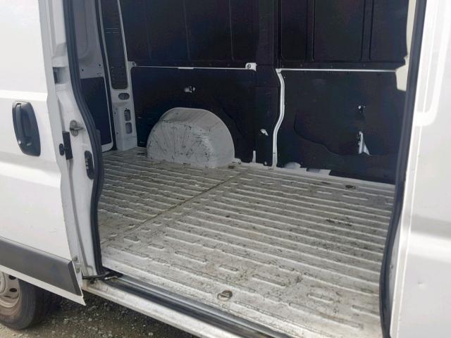 3C6TRVCG4JE143672 - 2018 RAM PROMASTER 白色 照片 6
