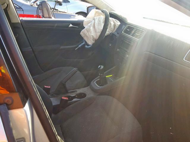 3VW1K7AJ8CM379567 - 2012 VOLKSWAGEN JETTA BASE SILVER photo 5