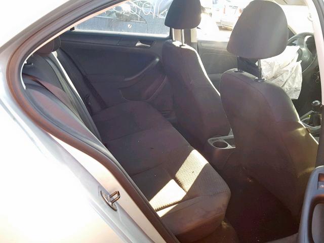 3VW1K7AJ8CM379567 - 2012 VOLKSWAGEN JETTA BASE SILVER photo 6