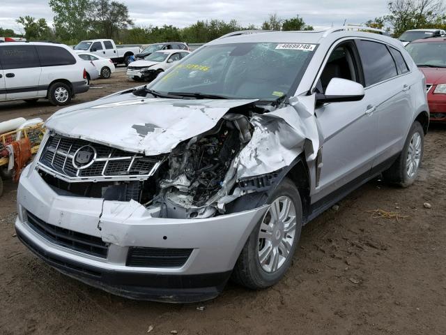 3GYFNDEY6BS509386 - 2011 CADILLAC SRX LUXURY SILVER photo 2