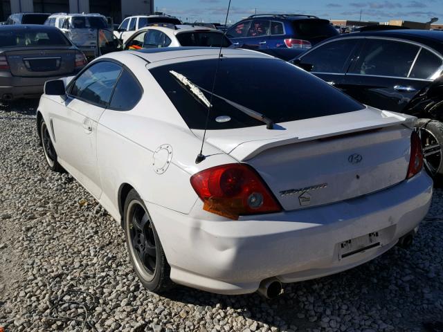 KMHHM65D34U107592 - 2004 HYUNDAI TIBURON WHITE photo 3