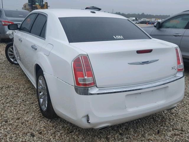 2C3CCAET8DH568838 - 2013 CHRYSLER 300C WHITE photo 3