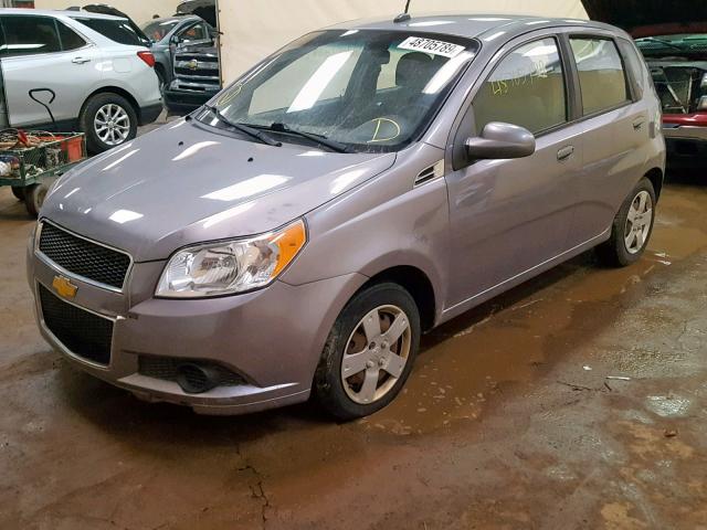 KL1TD6DE1BB153317 - 2011 CHEVROLET AVEO LS GRAY photo 2