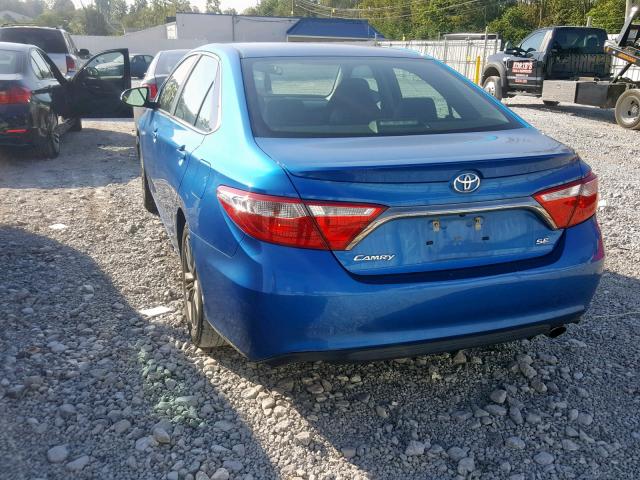 4T1BF1FKXHU728415 - 2017 TOYOTA CAMRY LE BLUE photo 3