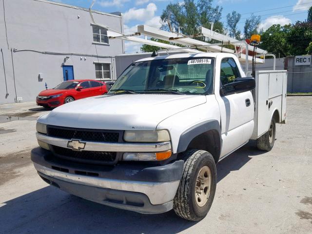 1GBHC24U31Z292604 - 2001 CHEVROLET SILVERADO WHITE photo 2