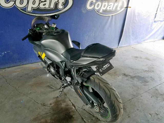 JKBZXJE15JA027156 - 2018 KAWASAKI ZX636 E GRAY photo 3