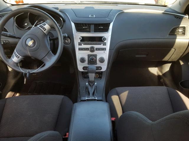 1G1ZC5EUXBF323018 - 2011 CHEVROLET MALIBU 1LT BLUE photo 9