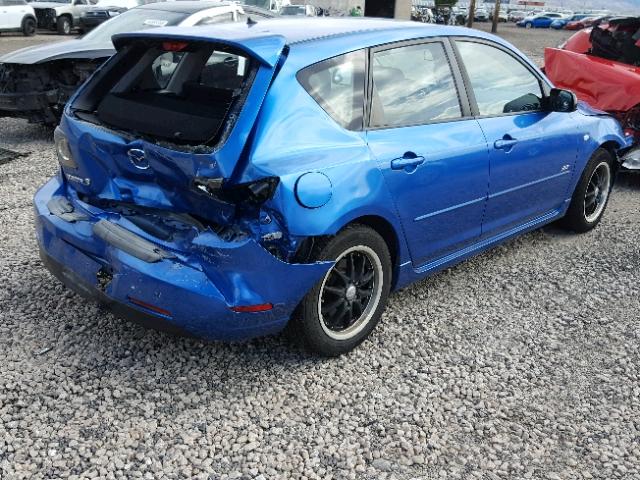 JM1BK343561426116 - 2006 MAZDA 3 HATCHBAC BLUE photo 4