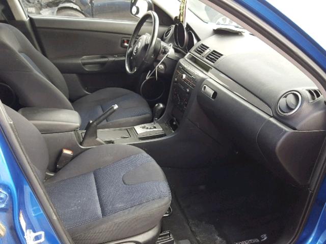 JM1BK343561426116 - 2006 MAZDA 3 HATCHBAC BLUE photo 5