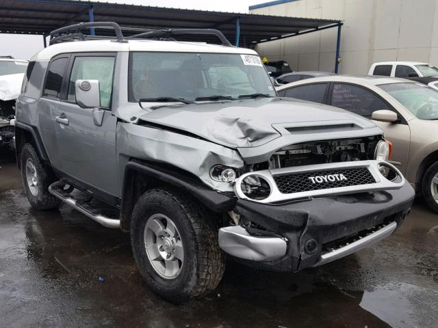 JTEBU4BF3AK094690 - 2010 TOYOTA FJ CRUISER SILVER photo 1