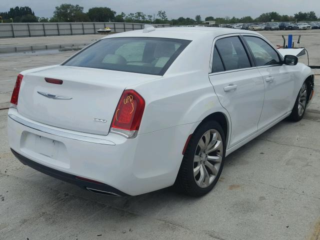 2C3CCAAG3JH292007 - 2018 CHRYSLER 300 TOURIN WHITE photo 4