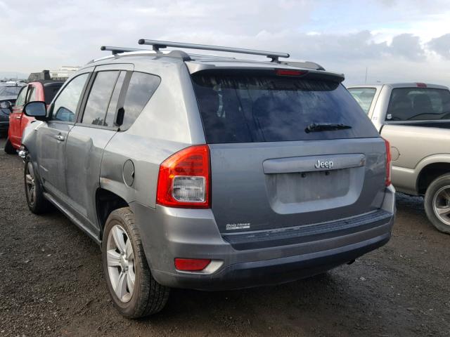 1C4NJCBA8CD611983 - 2012 JEEP COMPASS SP 银色 照片 3