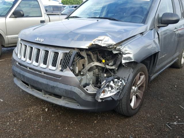 1C4NJCBA8CD611983 - 2012 JEEP COMPASS SP 银色 照片 9