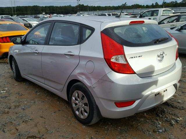 KMHCT5AE6GU254032 - 2016 HYUNDAI ACCENT SE SILVER photo 3