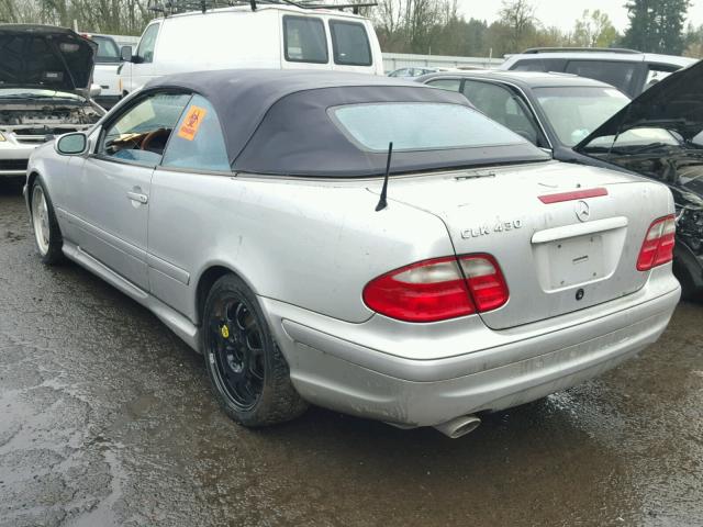 WDBLK70G92T111658 - 2002 MERCEDES-BENZ CLK 430 SILVER photo 3