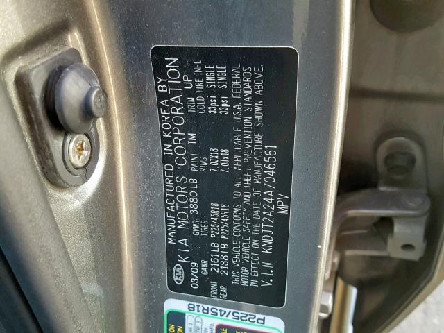 KNDJT2A24A7046561 - 2010 KIA SOUL GRAY photo 10