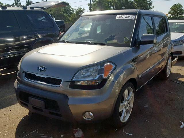 KNDJT2A24A7046561 - 2010 KIA SOUL GRAY photo 2