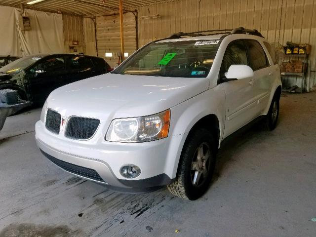 2CKDL73F066055929 - 2006 PONTIAC TORRENT WHITE photo 2