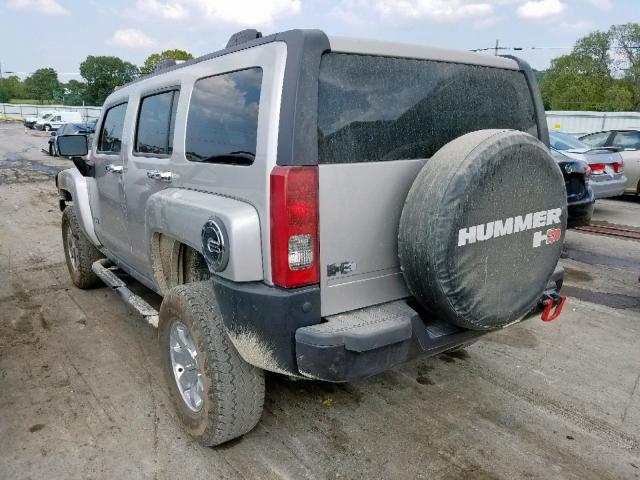 5GTDN136268111578 - 2006 HUMMER H3 SILVER photo 3