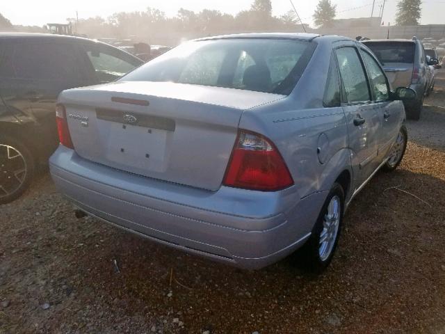 1FAFP34N77W311273 - 2007 FORD FOCUS ZX4 SILVER photo 4