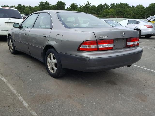 JT8BF28G8Y5074512 - 2000 LEXUS ES 300 GRAY photo 3