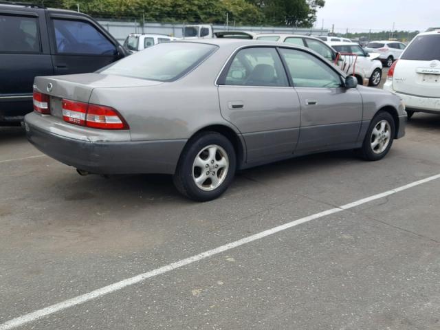 JT8BF28G8Y5074512 - 2000 LEXUS ES 300 GRAY photo 4