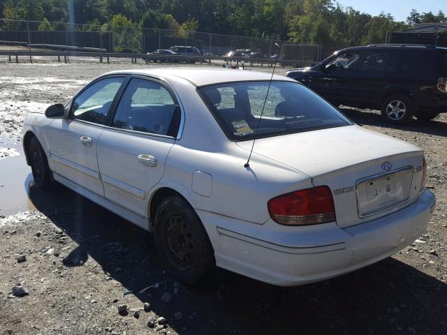 KMHWF25S82A656907 - 2002 HYUNDAI SONATA GL WHITE photo 3