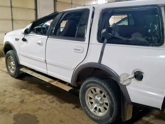 1FMRU1661YLB36236 - 2000 FORD EXPEDITION WHITE photo 9