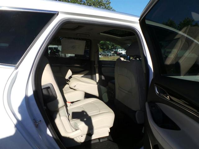 5GAEVBKW2JJ216692 - 2018 BUICK ENCLAVE PR WHITE photo 9