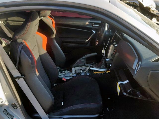 JF1ZNAA16D1730832 - 2013 TOYOTA SCION FR-S SILVER photo 5