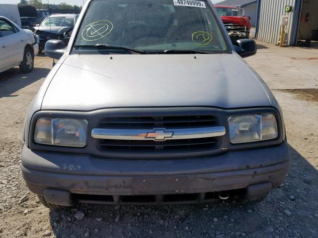 2CNBJ734136932972 - 2003 CHEVROLET TRACKER ZR SILVER photo 9