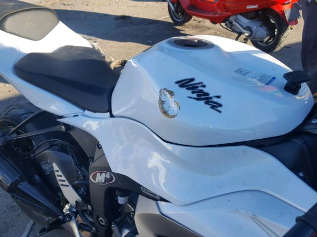 JKBZXJE14HA025294 - 2017 KAWASAKI ZX636 E WHITE photo 10