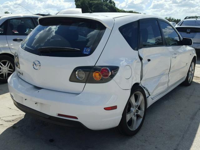 JM1BK343041186499 - 2004 MAZDA 3 HATCHBAC WHITE photo 4