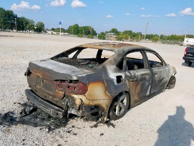 1VWBH7A35DC068363 - 2013 VOLKSWAGEN PASSAT SE BURN photo 4