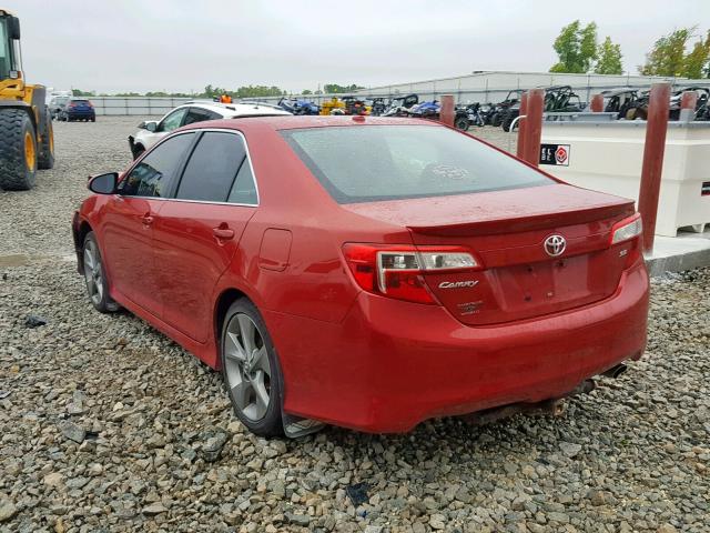 4T1BF1FKXCU614682 - 2012 TOYOTA CAMRY BASE RED photo 3