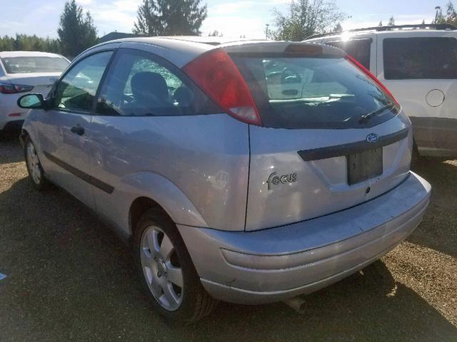 3FAFP31301R176599 - 2001 FORD FOCUS ZX3 SILVER photo 3