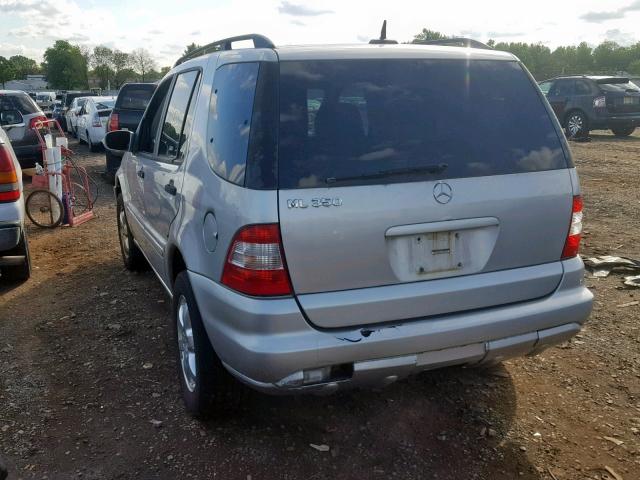 4JGAB57E84A491961 - 2004 MERCEDES-BENZ ML 350 SILVER photo 3