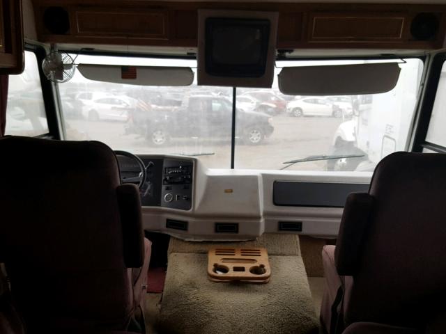 1GBKP37N1M3306026 - 1991 ARNES MOTORHOME WHITE photo 5