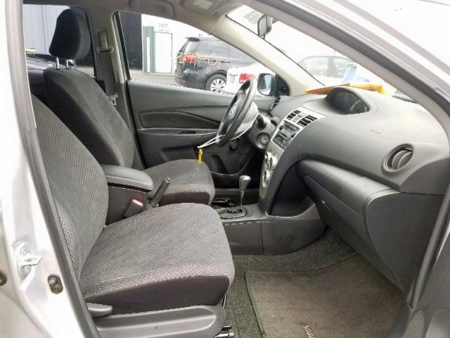 JTDBT923471051467 - 2007 TOYOTA YARIS SILVER photo 5