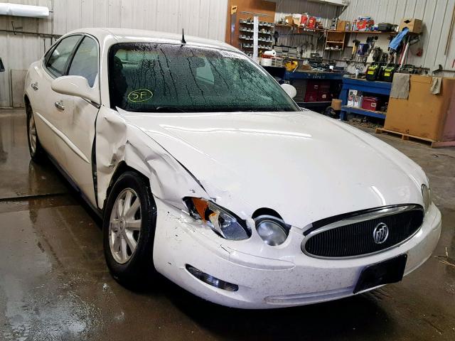 2G4WC562551272400 - 2005 BUICK LACROSSE C WHITE photo 1