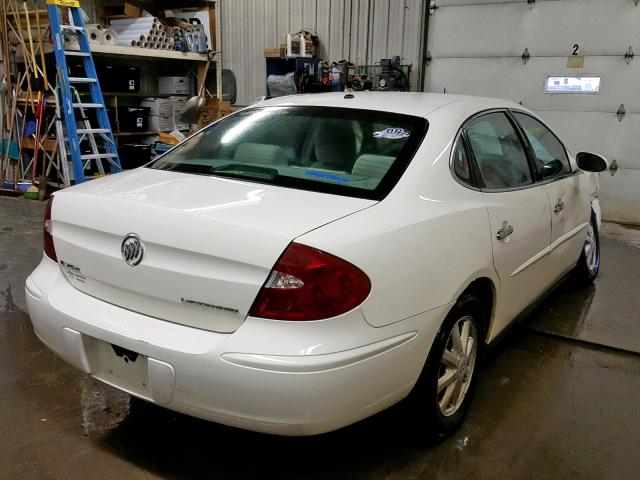 2G4WC562551272400 - 2005 BUICK LACROSSE C WHITE photo 4