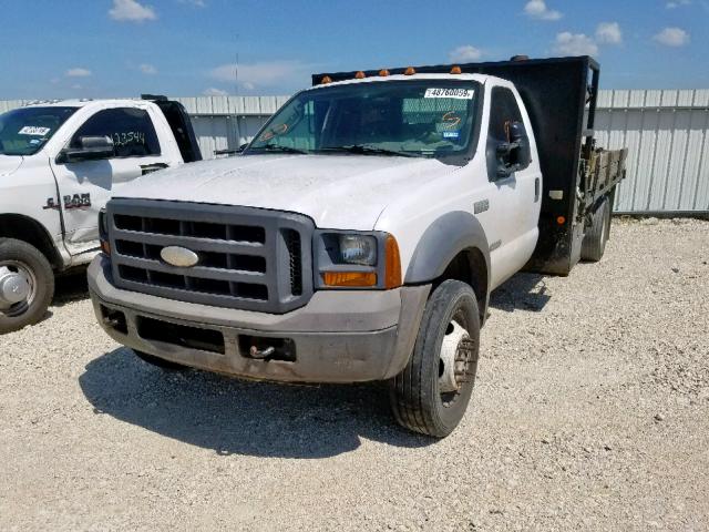 1FDAF57P85EA61377 - 2005 FORD F550 SUPER WHITE photo 2