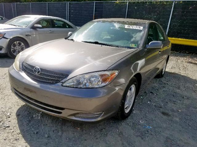 4T1BE32K62U578993 - 2002 TOYOTA CAMRY LE SILVER photo 2