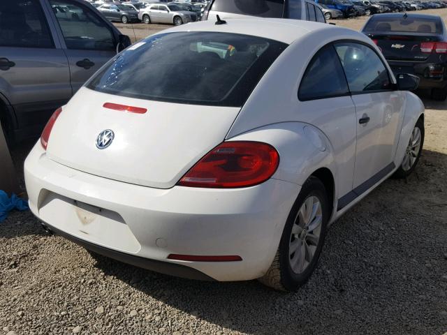 3VWFP7AT2EM603248 - 2014 VOLKSWAGEN BEETLE WHITE photo 4