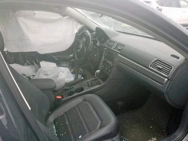 1VWDT7A30HC035770 - 2017 VOLKSWAGEN PASSAT R-L GRAY photo 5