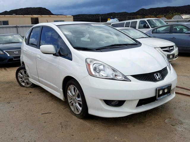 JHMGE8H58BC025954 - 2011 HONDA FIT SPORT WHITE photo 1