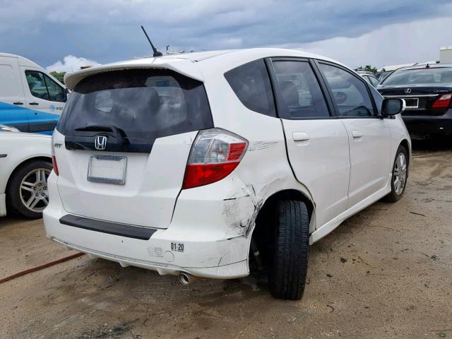 JHMGE8H58BC025954 - 2011 HONDA FIT SPORT WHITE photo 4