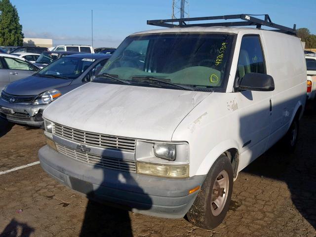 1GCDM19W51B140862 - 2001 CHEVROLET ASTRO WHITE photo 2