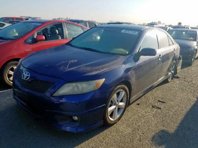 4T1BF3EK2AU573751 - 2010 TOYOTA CAMRY BASE BLUE photo 2